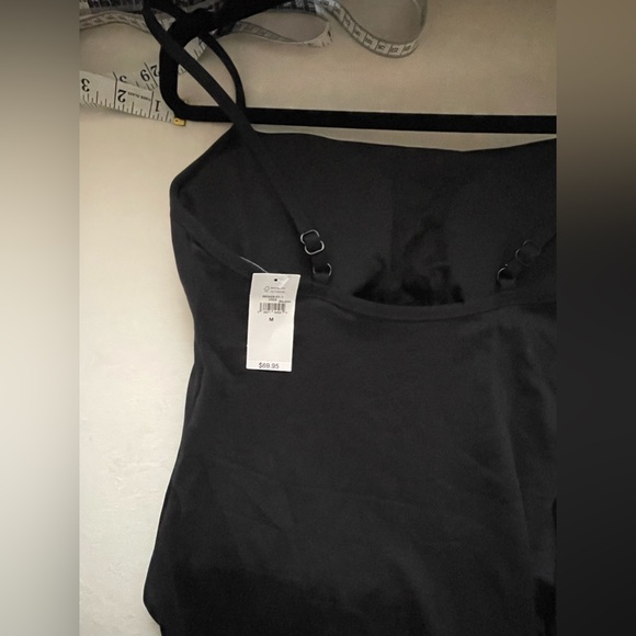 NWT Old Navy Black Swimsuit One Piece Size M Retails $70 - Picture 3 of 6